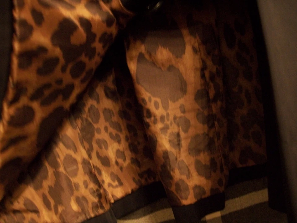 Chaquetón Negro Manga 3/4 Doble Pecho Recortado Estampado Animal Forrado Talla M Express Foto 4 de 4