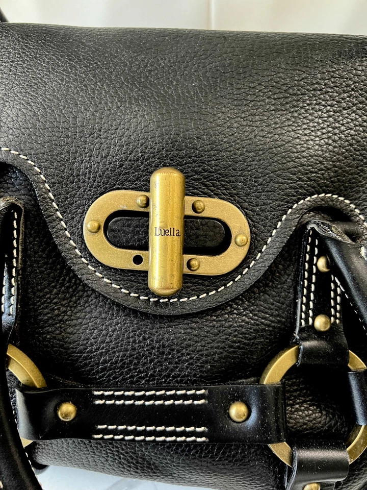 Bolso de mano negro Luella Bartley para mujer. Bolso Luella de cuero granulado negro Foto 3 de 4