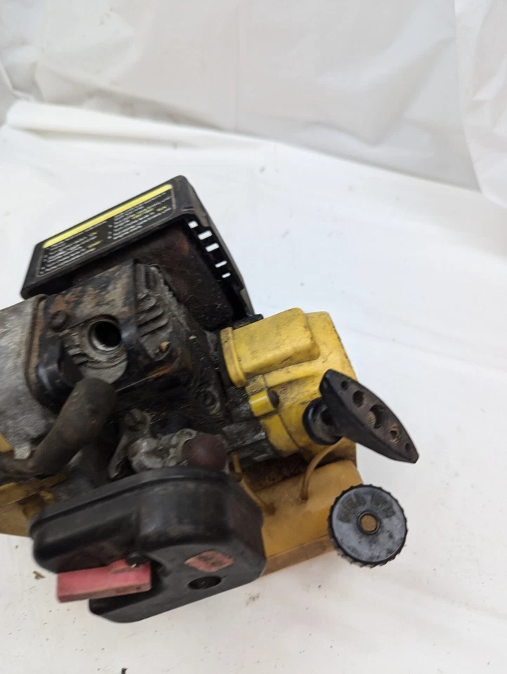 Mcculloch 60sx Weed Trimmer Power Head - Image 4 of 4