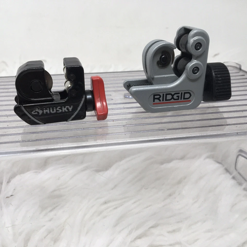 Rigid 101 - Tubing Cutter 1/4" to 1 1/8" 6-28mm & Husky Junior 1/8”-5/8” Lot 2 - Image 3 of 4