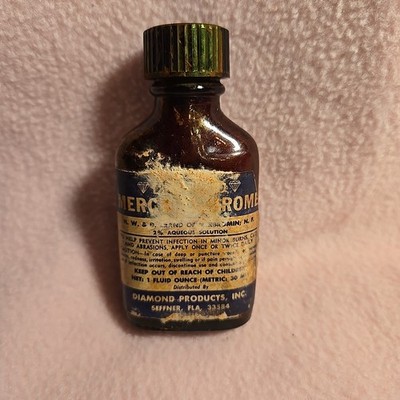 Vintage Medicine Bottle 1 Fluid oz - MERCUROCHROME 2% Aqueous Solution (Empty)