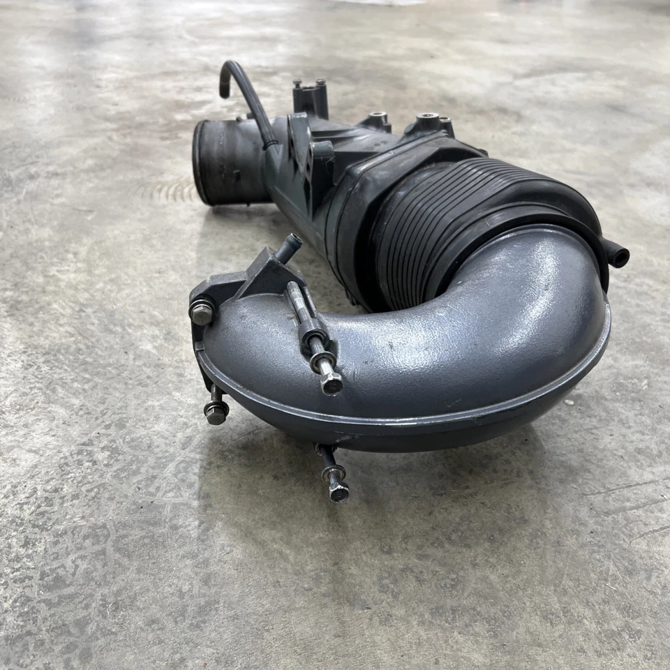 1995 1996 1997 Yamaha Wave Raider 1100 Exhaust Pipe Muffler Housing Waverunner - Image 2 of 4