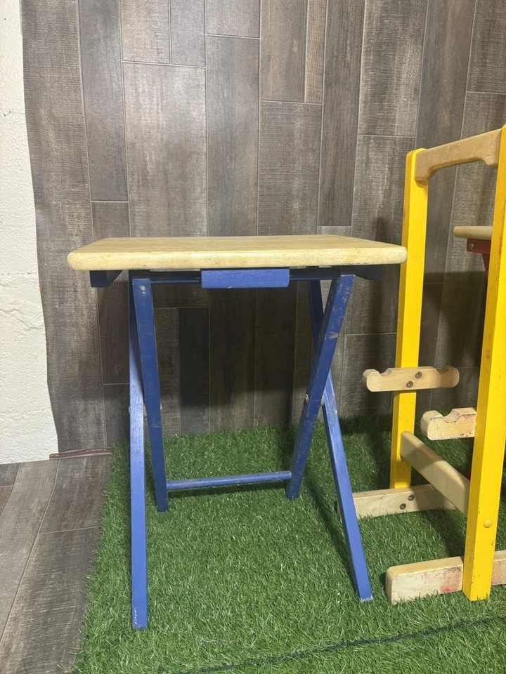 Table Set with Stand – Primary Colors (Red, Blue, Yellow) - Image 4 of 4