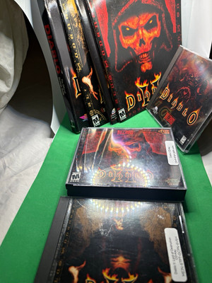 Blizzard Diablo II PC CD-ROM + Lord of Destruction w/ Prima Strategy Guide