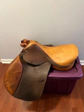 Beval Stamford 17” English Saddle