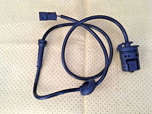 VEMO Wheel Speed Sensor V10-72-1081 Rear Audi A6 4B2 C5 4B0927807 details in ad - 第 1/8 張圖片