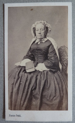Photo Pierre Petit Visiting Card Portrait Woman Around 1860
