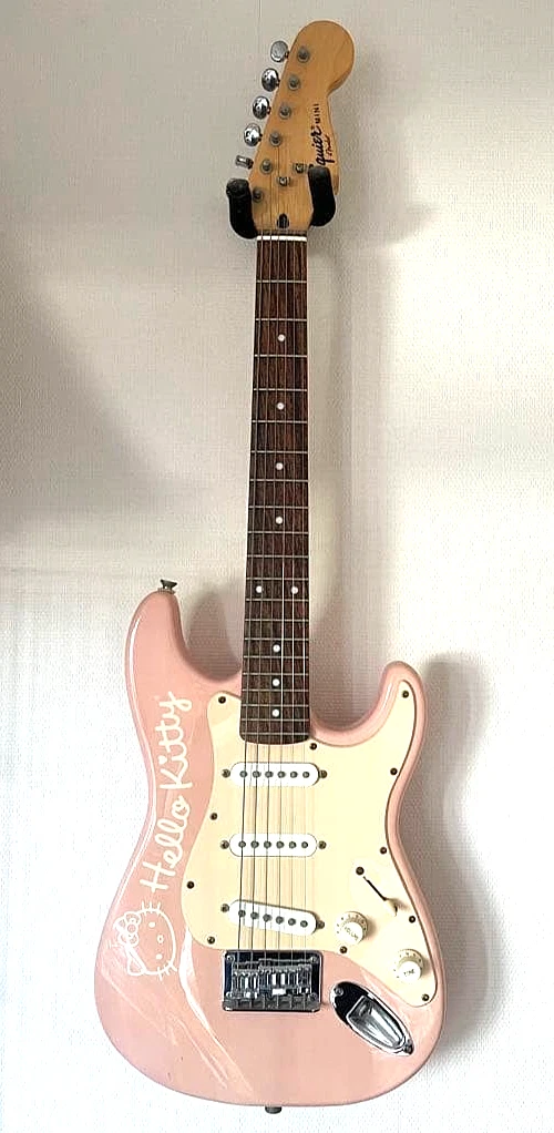 Squier Hello Kitty | eBay