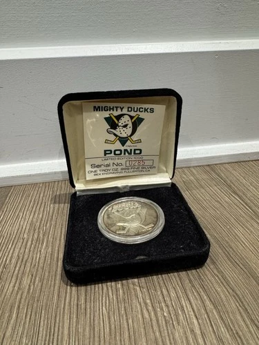 NHL Mighty Ducks Arrowhead POND of Anaheim 1 oz  #285 of 1000 .999 FINE Silver
