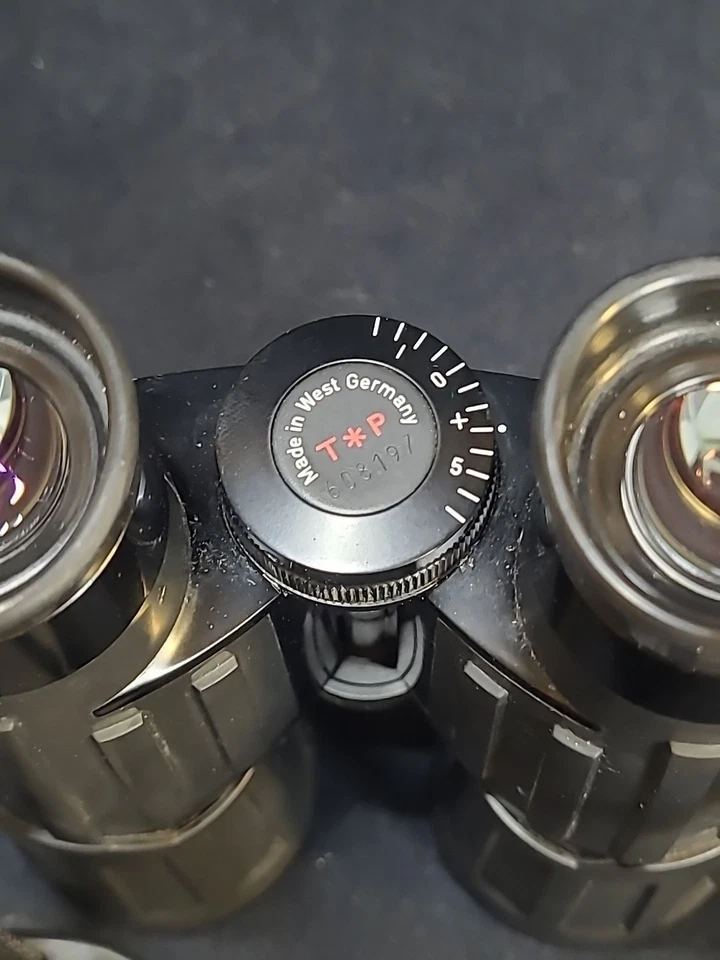 Zeiss Binoculars 10x40 B T*P* Made in (WEST) Germany Strap, Lens Cover, Case - Image 3 of 4