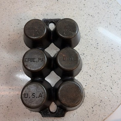 GRISWOLD No. 18 Cast Iron Muffin Pan ''6141'' 6 Cup Rare Vintage Bakeware NICE!!!