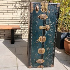 Dekorativer, Antiker Schrankkoffer,  praktisch  f&uuml;r Event und  Wohnung