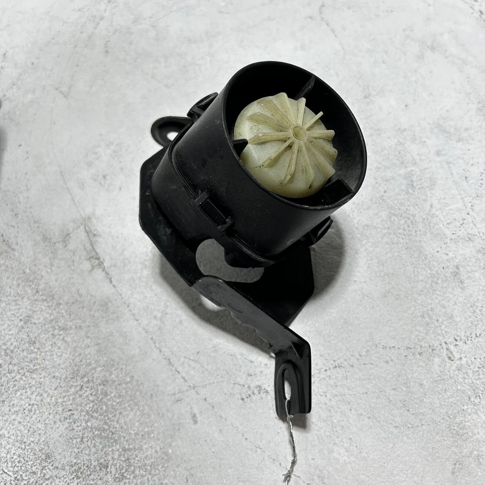 Mercedes S550 CL550 2007-13 alarma antirrobo bocina sirena y soporte OEM Foto 2 de 4