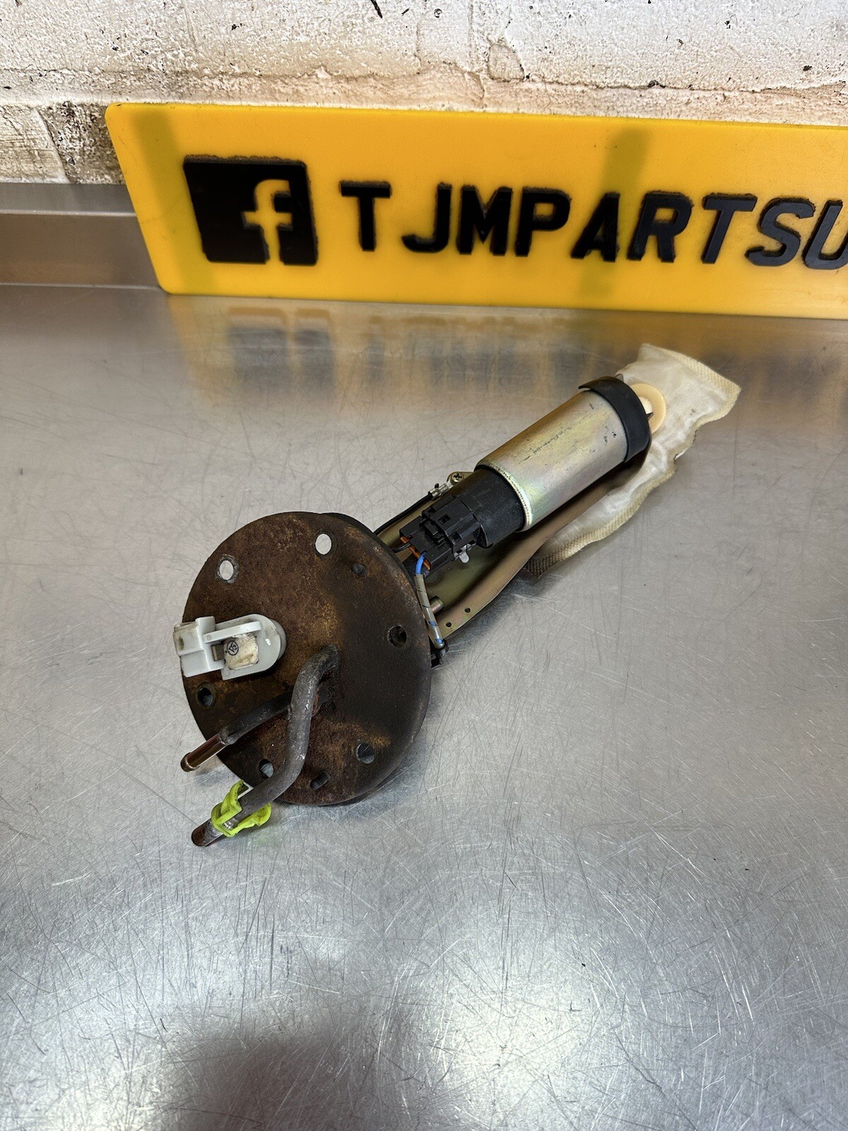 Honda Civic EK9 Type R B16 OEM Fuel Tank Pump And Carrier Cradle B18 B