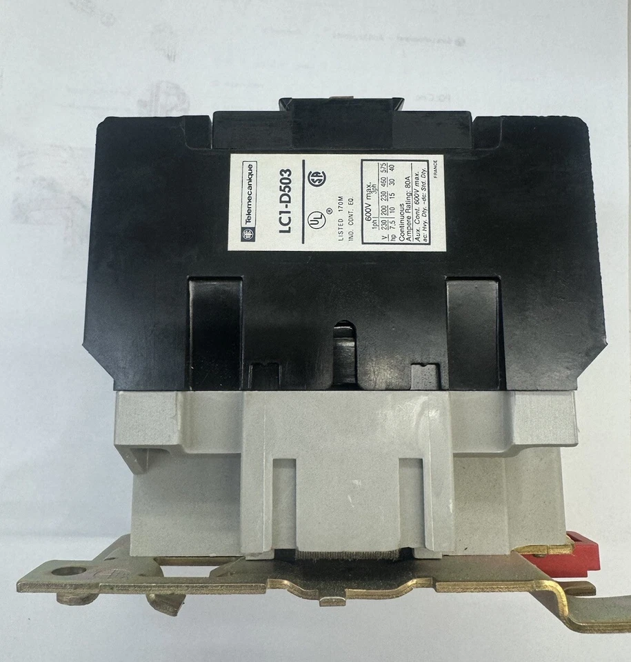 Telemecanique | LC1 D503K | Bobina 120V | Contactor CAJA ABIERTA SIN USAR Foto 2 de 4