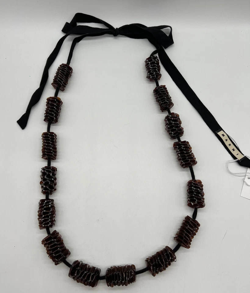 Collar cinta corbata negra Marni con cordón grueso marrón como piezas ajustables Foto 3 de 4