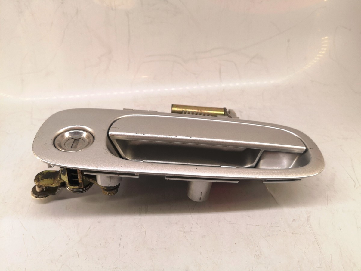 【さわ】2点 00-05 Toyota Celica GT GTS Right Side RH Door Handle Exterior OEM