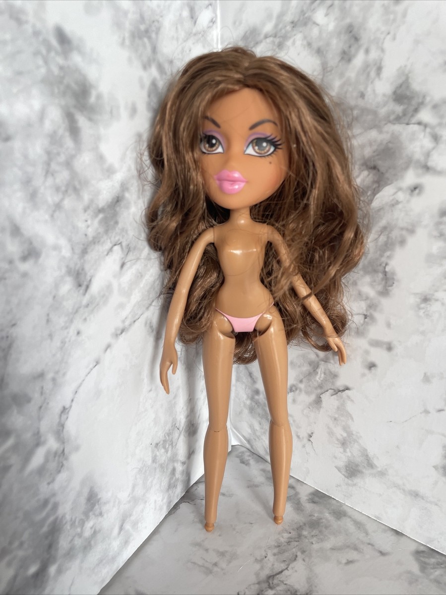 MGA Entertainment Bratz Hello My Name Is Yasmin Doll Poetry
