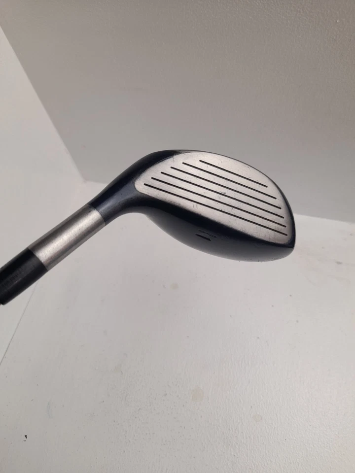 Titleist Tour 975f 18.5 Degree Metal Fairway  - Image 3 of 4