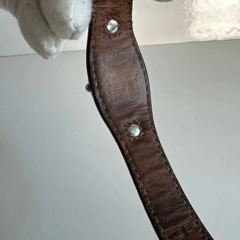 Женские винтажные кожаные часы Fossil — коричневый дизайн с широким ремешком - Изображение 4 из 4