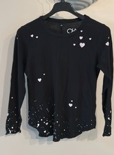 Camiseta térmica Pretty Little Hearts en CHASER negra vintage talla grande