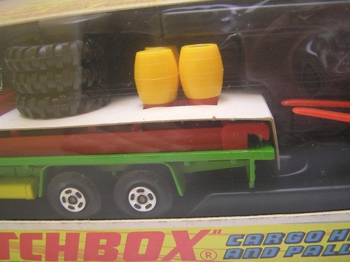 Matchbox Super Kings K20 Cargo Hauler and Pallet Loader made in England MIB - Picture 4 of 10