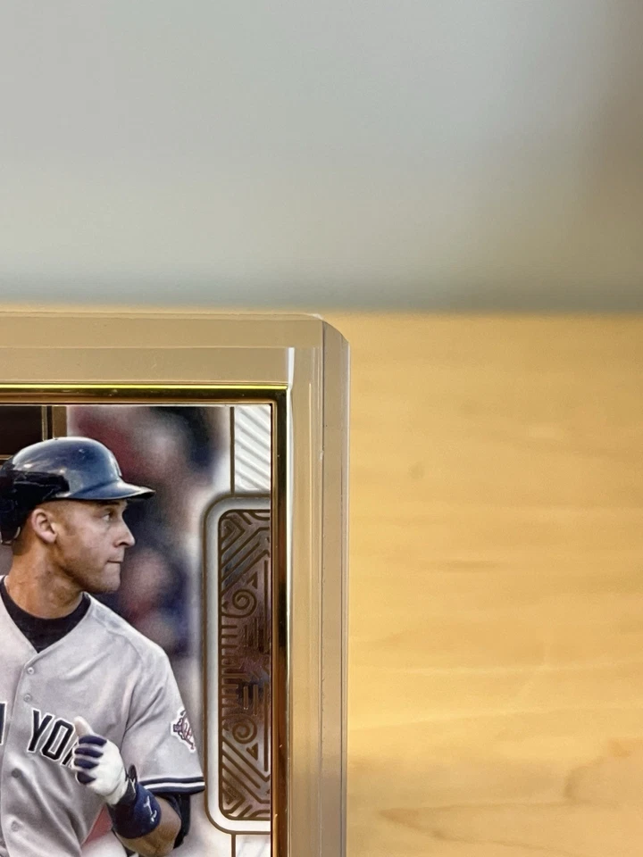 Derek Jeter 2023 Topps Definitivo Enmarcado en Oro Autógrafo/15 Yankees Salón de la Fama Foto 3 de 4