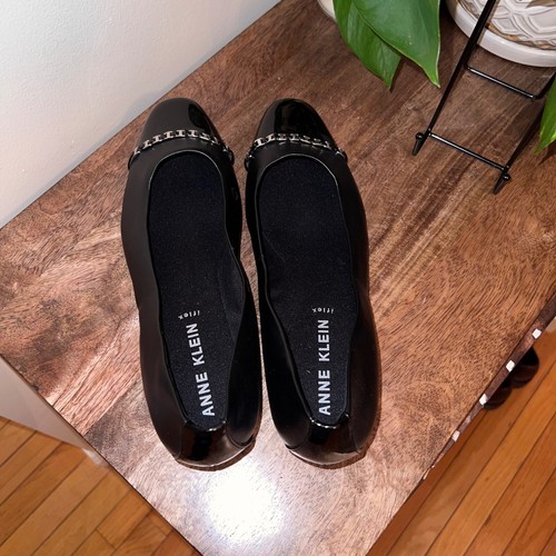 Anne Klein Maysel Leather Black Wedge Heel Dressy Chain Accent Flats Shoes-11 - Picture 5 of 8