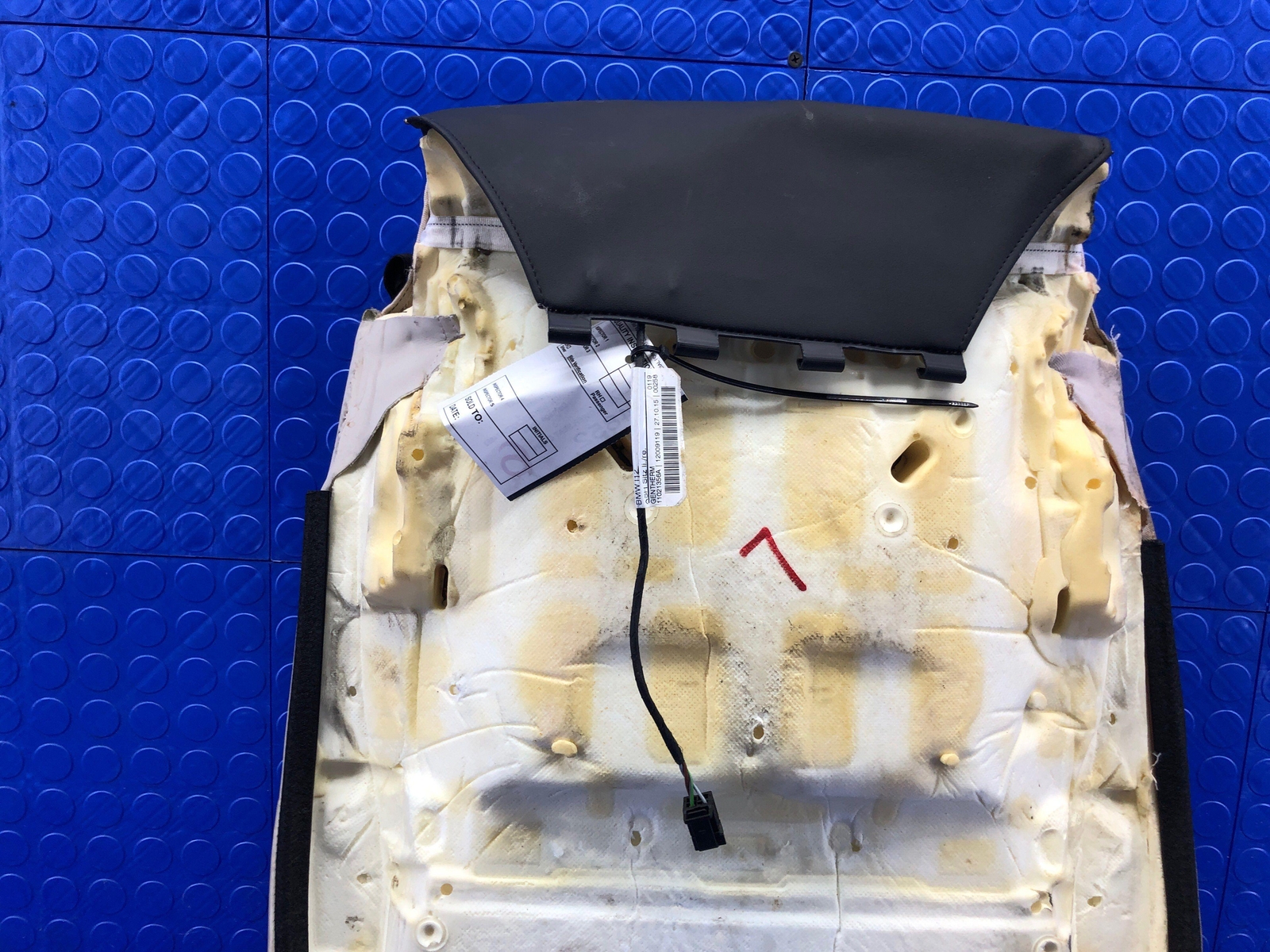 2014 2015 2016 2017 2018 2019 BMW I8 OEM FRONT LEFT LOWER SEAT CUSHION BEIGE