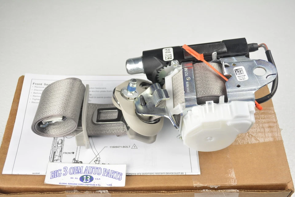 Cadillac Escalade Chevrolet Silverado Passenger Seat Belt Kit new OEM 19260184 - Image 3 of 4