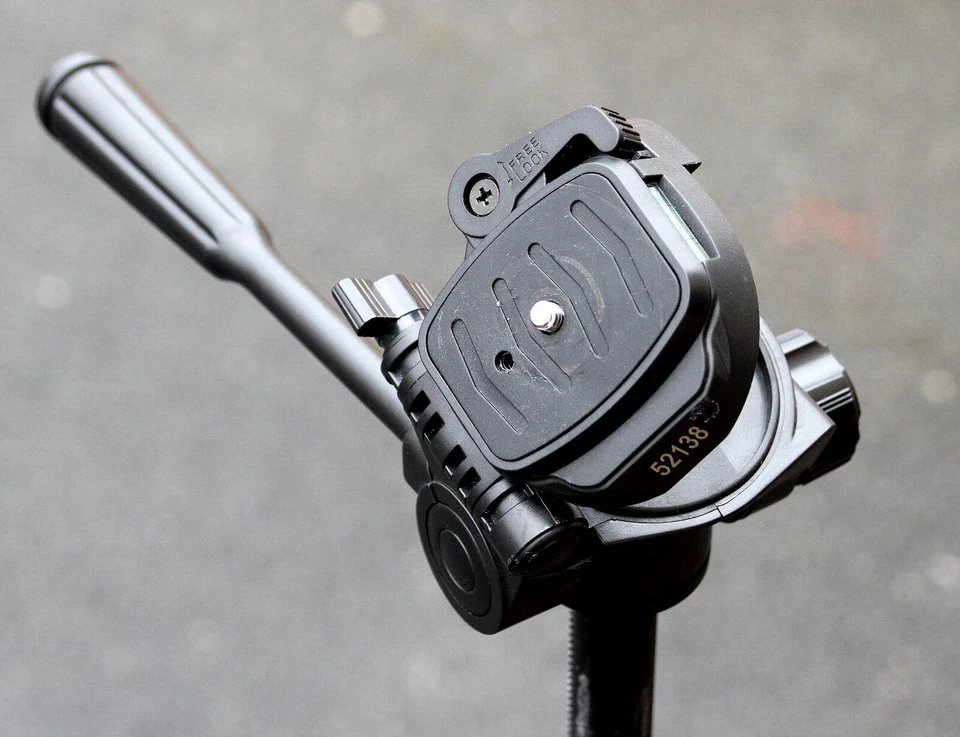 Cullmann Fotostativ Alpha 3800 Kurbelsäule Tasche mit Schultergurt # 3657 - Bild 4 von 4