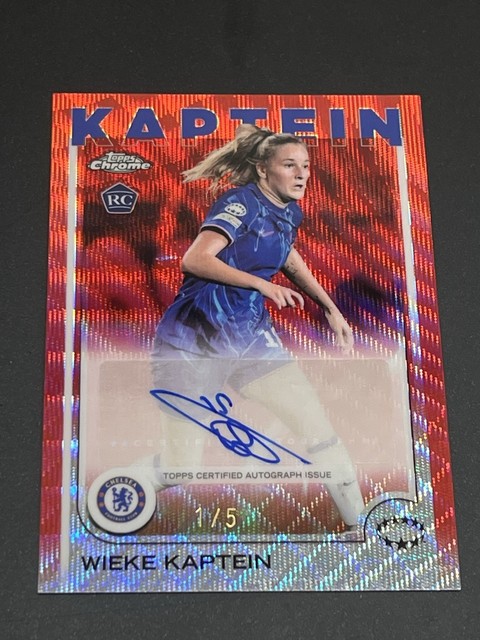 2024-25 TOPPS CHROME UEFA WOMEN'S WIEKE KAPTEIN RC RED WAVE AUTO 1/5 CHELSEA FC
