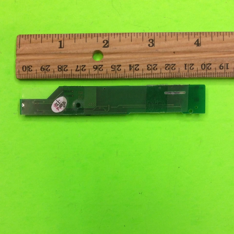 Polaroid PDM-0743 Portable DVD Player Display Inverter Board R9AU2001 3205C - Image 2 of 2