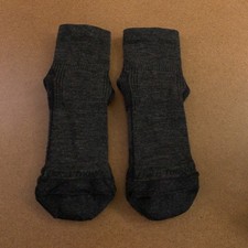 Darn Tough Small Mens 5.5 - 7.5 Black Coolmax Run Quarter Socks 1 Pair New