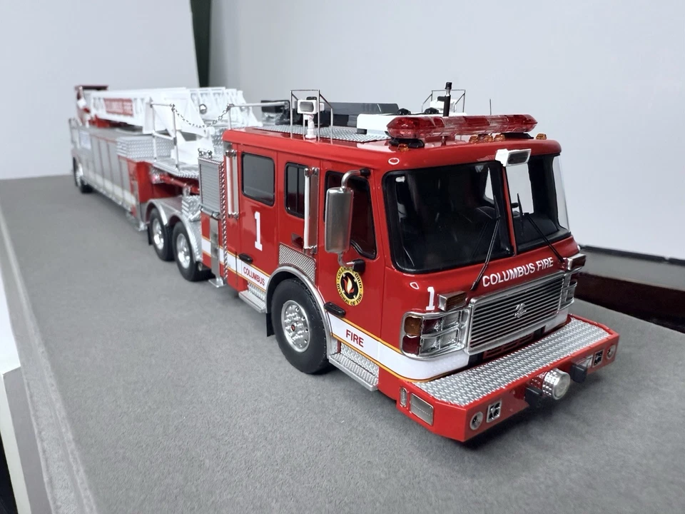 Réplicas de incendios 1/50 ALF EAGLE Columbus División de Bomberos ESCALERA 1 CENTRO Foto 4 de 4