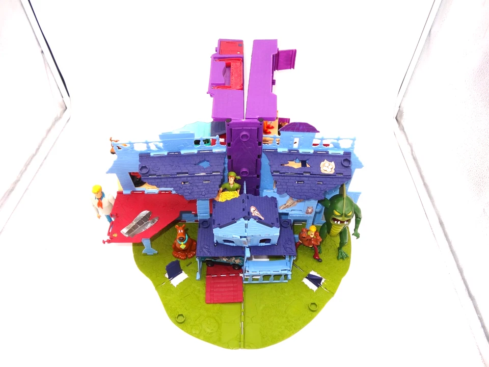 Matchbox 360 Pop Up Haunted House Adventure Set 2008 Scooby Doo Accessories Van - Image 3 of 4