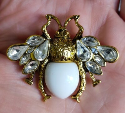 Art Nouveau Style Realistic Bee Beekeepers Brooch Pin Vintage Inspired Jewellery