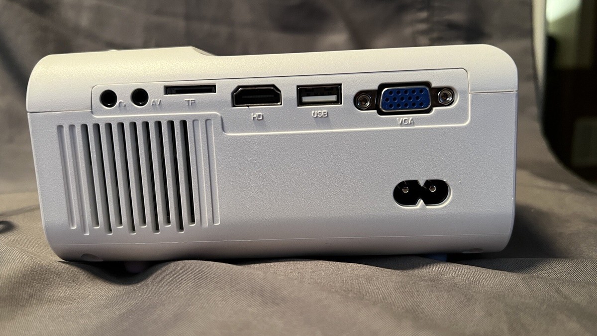 MINI Video Projector 本体　中古 XuanPad Mini Projector FHD 1080P Portable Multimedia Video