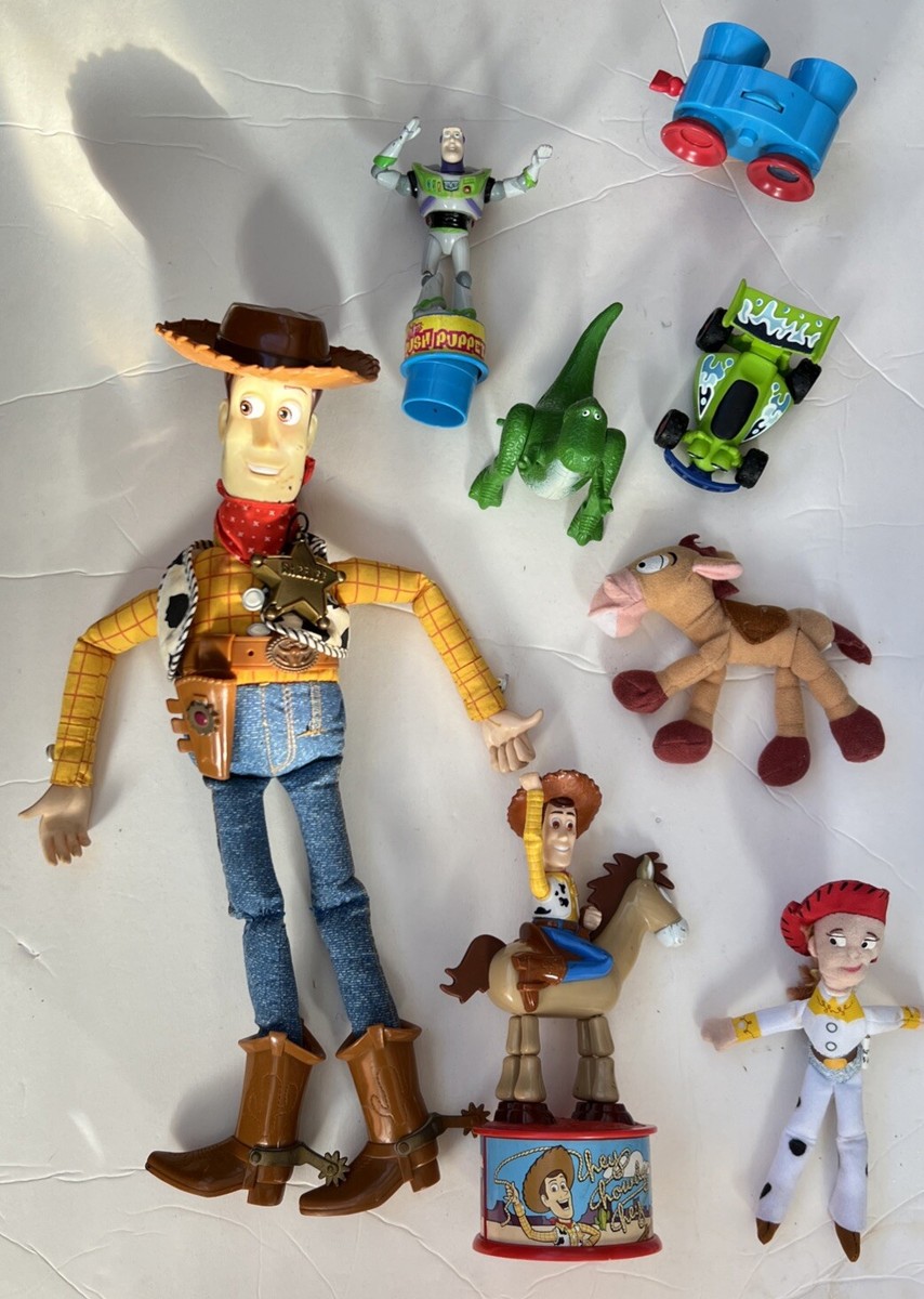 552　DISNEY/PIXAR TOY STORY フィギュア Disney Pixar Toy Story Signature Collection Woody Action