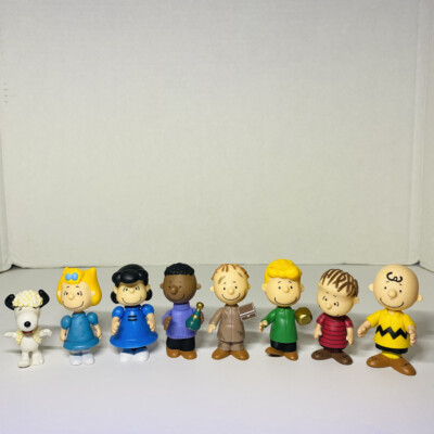 Peanuts Gang USF Figures Including Rare Snoopy Wearing Sheep Jacket & Hat