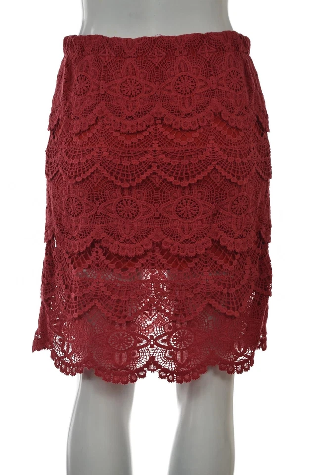 Falda Mirando Estrellas Talla S Roja Texturizada En Niveles Recta Sobre la Rodilla Algodón WTW Foto 2 de 4