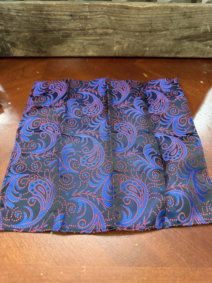 Pañuelo cuadrado de bolsillo 100 % seda azul, negro y rojo para hombre Foto 2 de 3