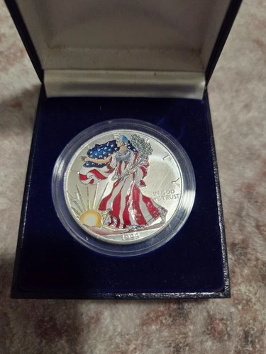 New Listing1999 American Eagle Walking Liberty $1 Silver Dollar 1 oz 999 Color Uncirculated