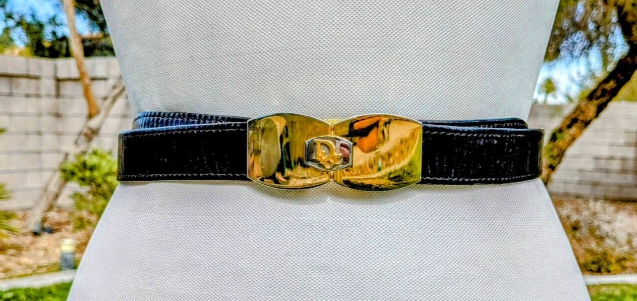 Boucle de ceinture vintage petite Christian Dior logo ton or 1