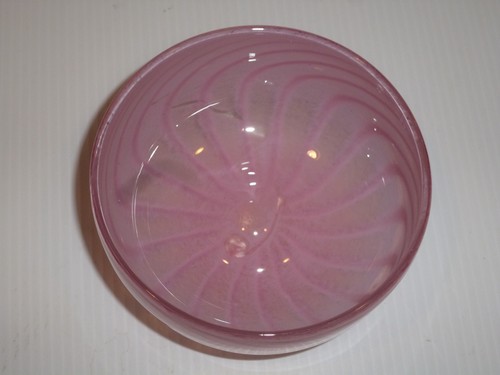 Lovely Art Glass Bowl, Pink Swirl Designs - Picture 2 of 5