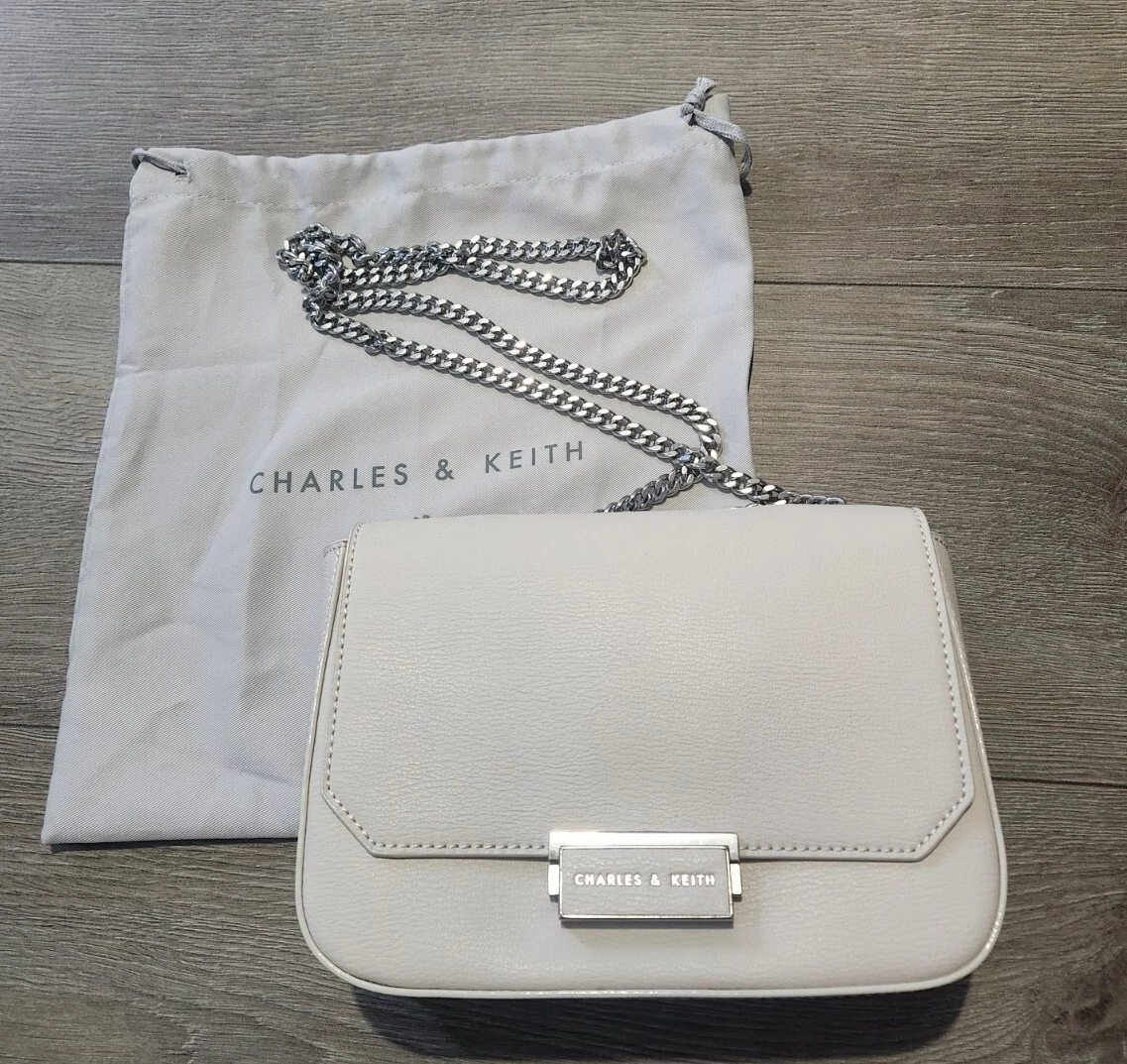 Chain & strap deals push lock shoulder bag