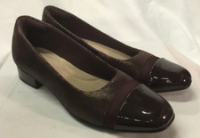 Clarks Womans Juliet Monte Burgandy shoe size US 7-1/2