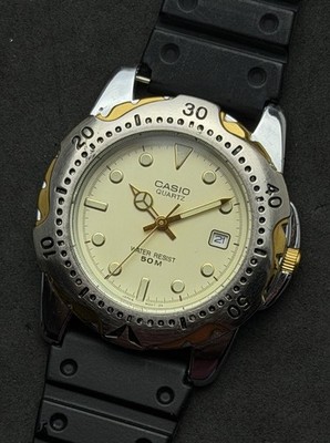 Vtg CASIO MTP-3005 Men s 40mm Quartz Watch Date Gold Steel Case Cream Dial Black