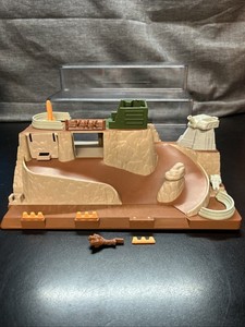 Vintage Galoob 1990 Micro Machine Combat City Military Play Set Incomplete C5