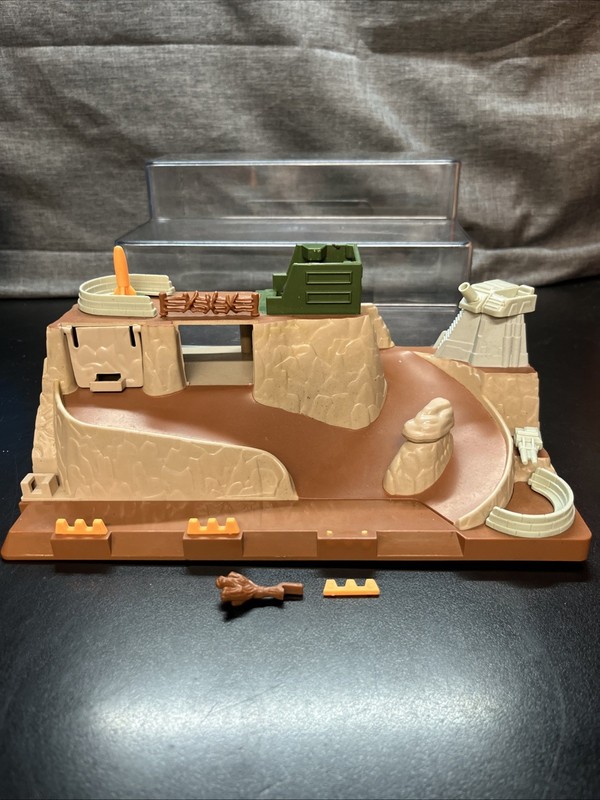 Vintage Galoob 1990 Micro Machine Combat City Military Play Set Incomplete C5